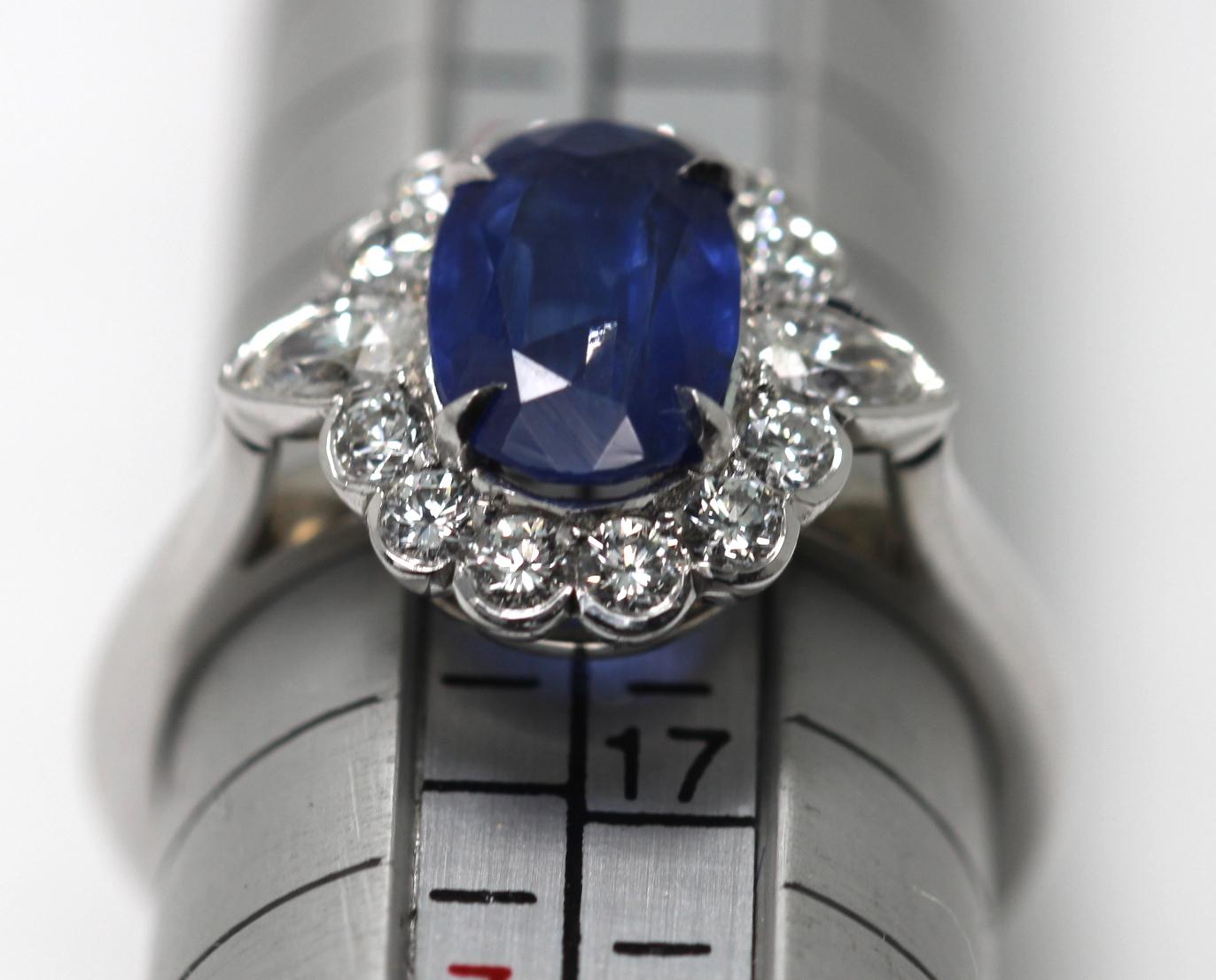 Women's Sapphire 1.85 Carat and Diamond Cluster Ring Mounted in Platinum
