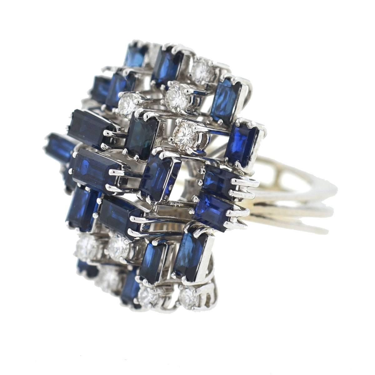 18 Karat White Gold Sapphire and Diamond Ladies Cocktail Ring In Excellent Condition In Boca Raton, FL