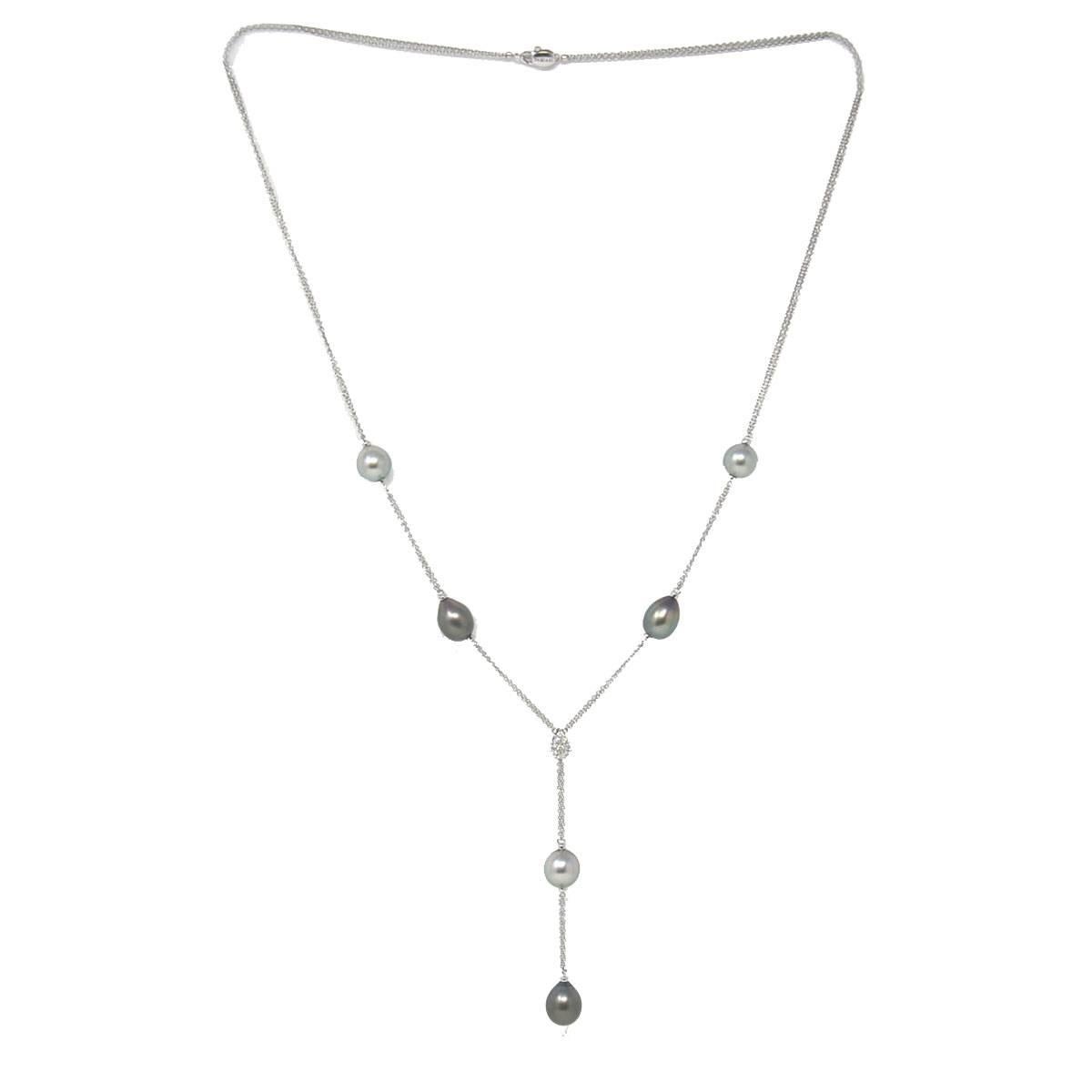 Company - Damiani 
Style - Ninfea Drop Necklace
Metal - 18k White Gold
Stones - Tahitian Pearls (approx. 10mm ) Diamonds (approx. 0.35cts)
Weight - 23.1 Grams
Lenght - 26