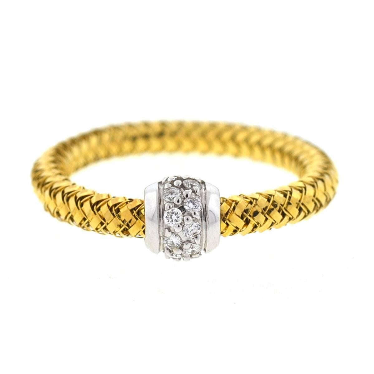 Company - Roberto Coin
Style - Primavera Flexible Ring w/ Diamonds
Metal - 18k Yellow Gold
Stones - Diamonds Approx. .10 ctw
Weight - 2.2 G
Size - 6
Includes - Ring Only
5628-5uee