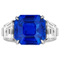 Anillo de Platino con Zafiro Azul y Diamantes Cuadrados talla Esmeralda de 11,08 Quilates