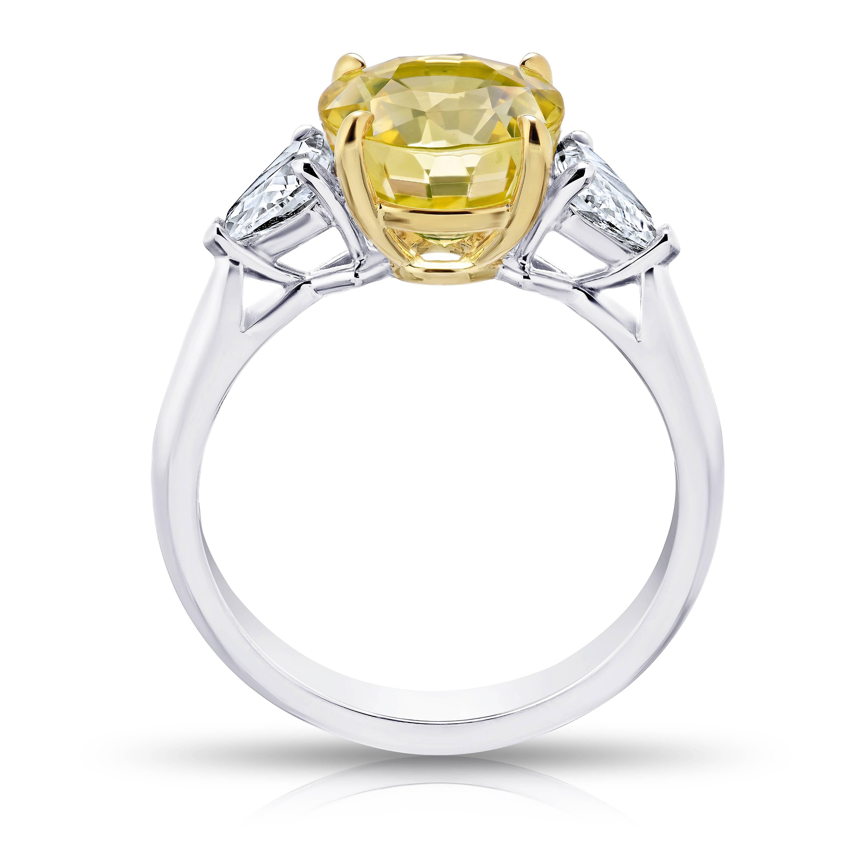 Contemporary 4.55 Carat Round Yellow Sapphire and Diamond Platinum Ring