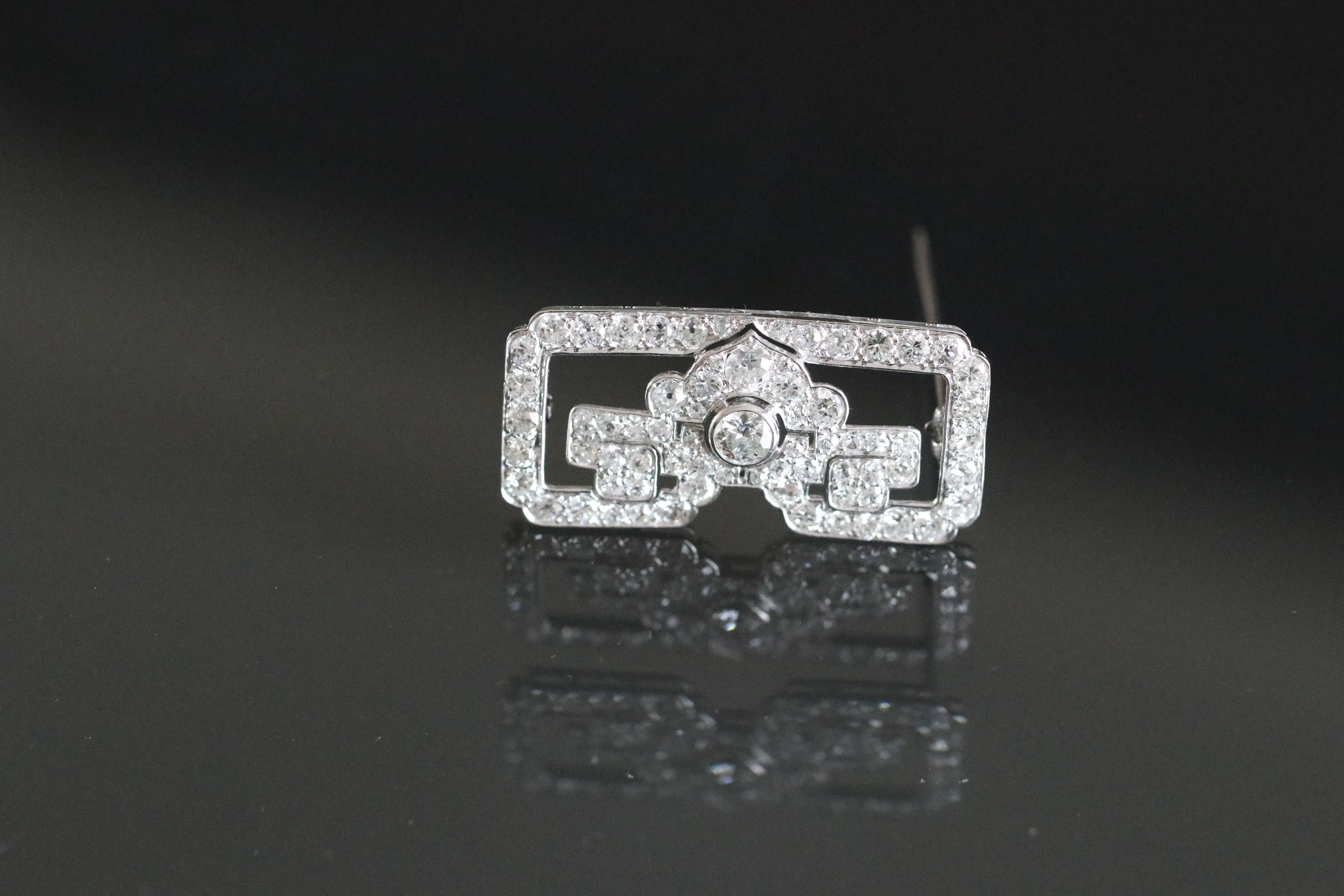 French Art Deco Platinum and Diamonds Brooch 1