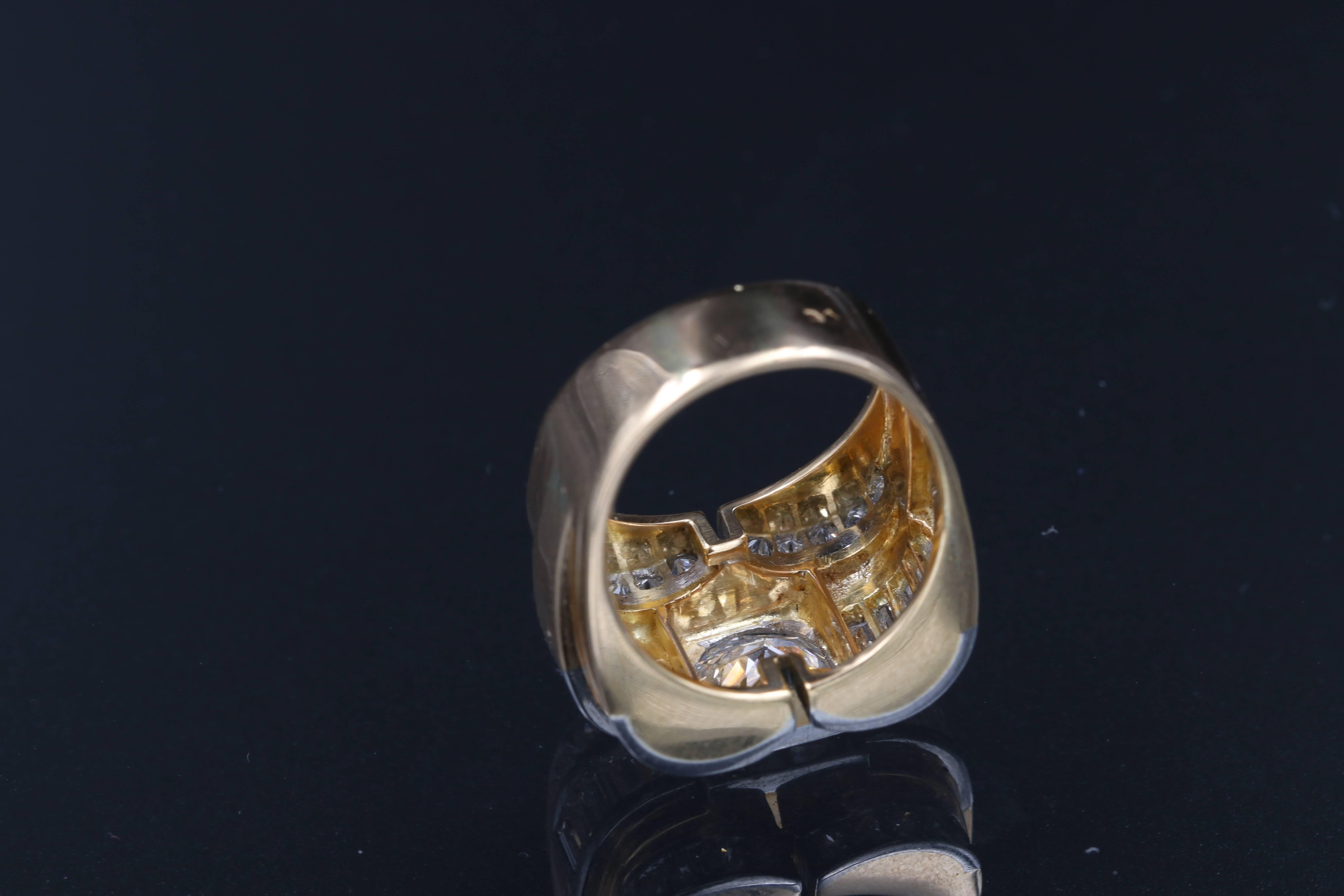 Gold, Platinum and Diamonds Tank Ring, French Made In Good Condition In Saint-Ouen, FR