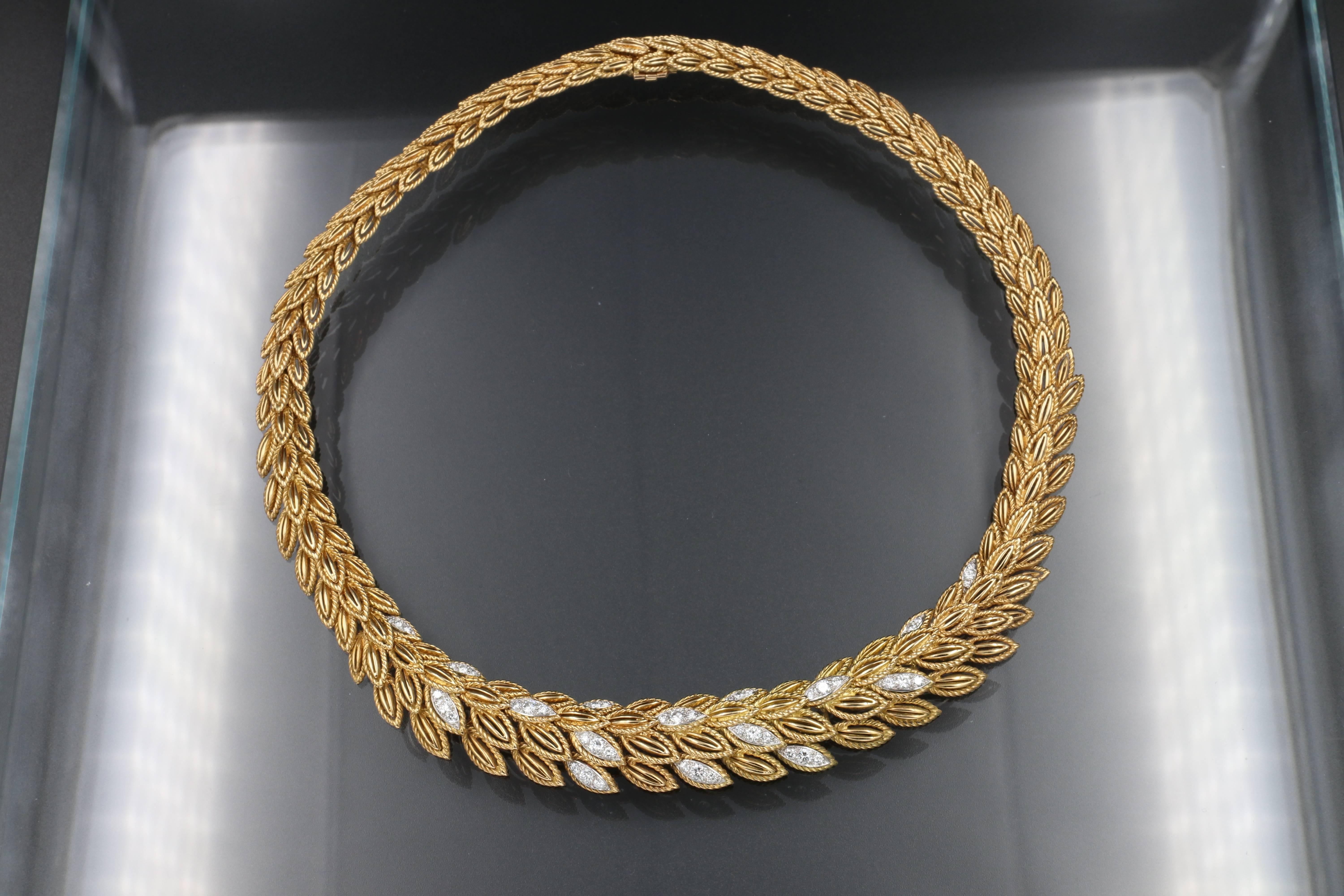 Van Cleef & Arpels Gold, Platinum and Diamonds Necklace, circa 1960 2