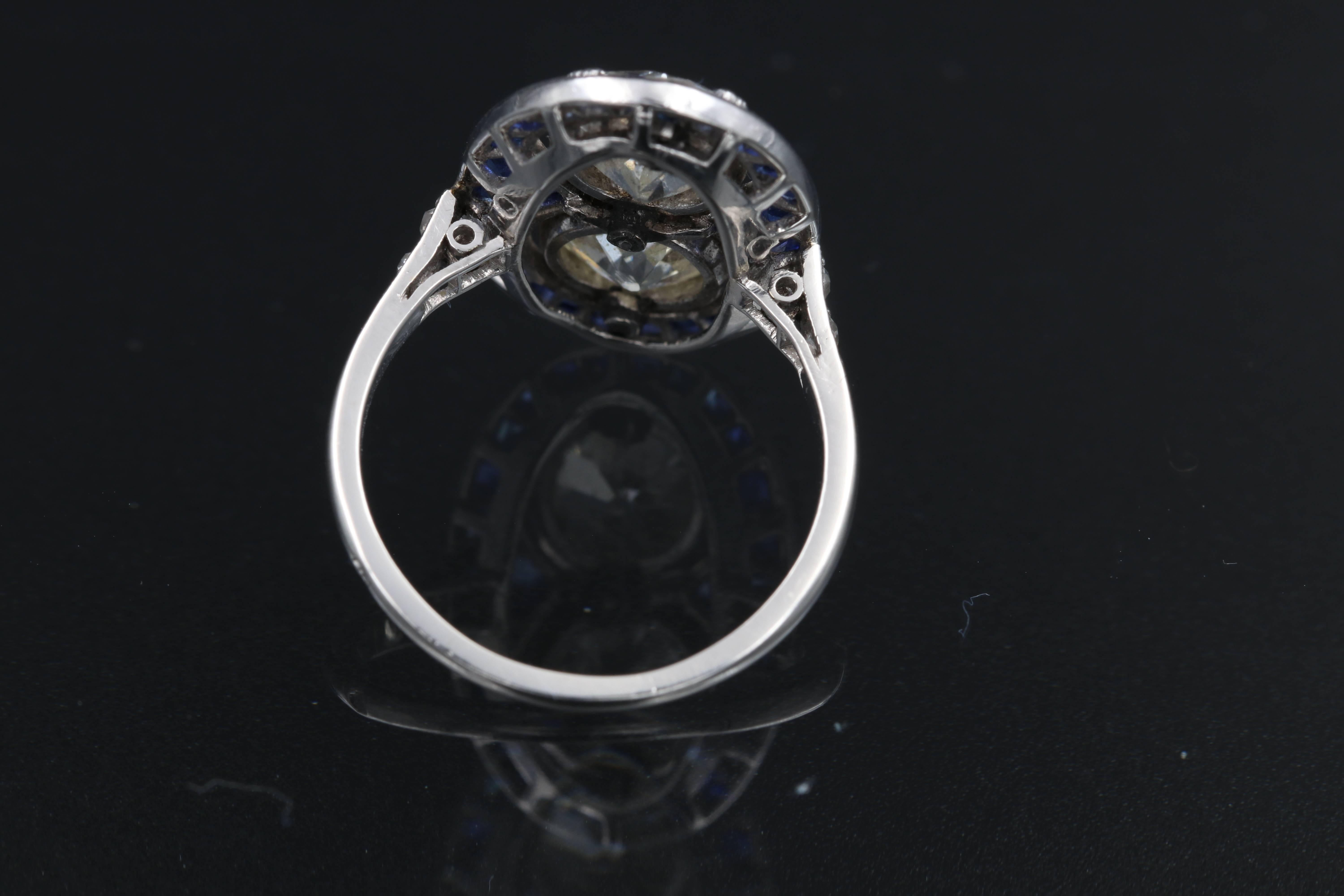 Platinum, Sapphires and Diamonds French Art Deco Toi & Moi In Good Condition In Saint-Ouen, FR