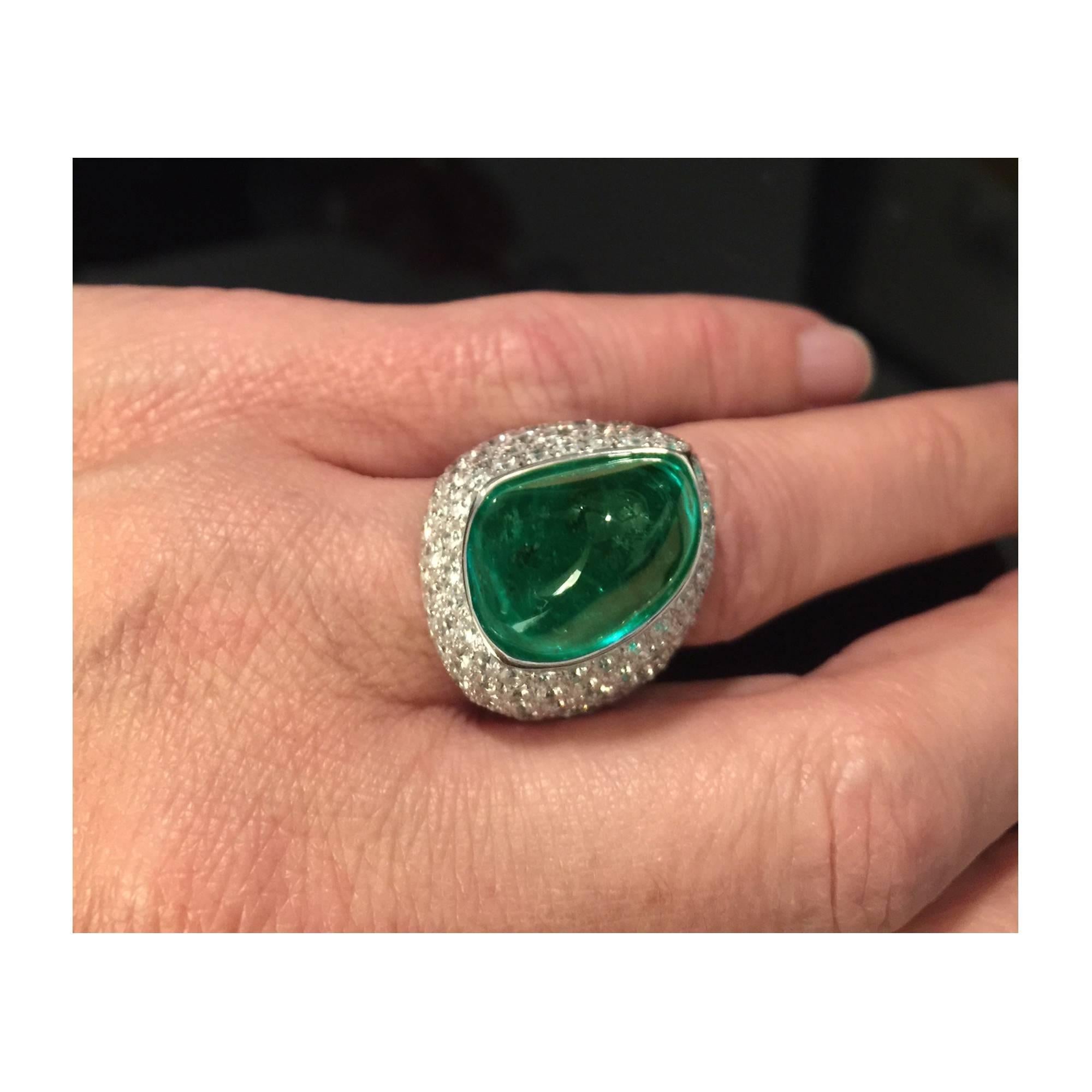 Italian size 14.5 - US size 7 - FR size 54.5 - Handmade in Italy
20.44ct. Cabochon Sugar Loaf Emerald.

The bond between Humanity and Nature is, for obvious reasons, indissoluble and precious stones symbolize this fascination; they excite the