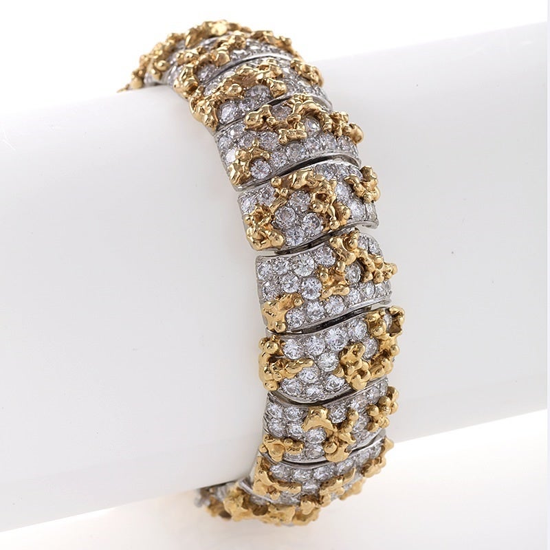 Taille ronde Bracelet en or et diamants de William Ruser  en vente