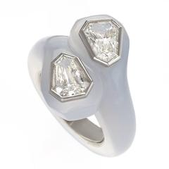 Bague croisée Carvin en platine:: calcédoine et diamant français