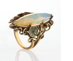 French Art Nouveau Opal Plique-à-Jour Enamel and Gold Ring