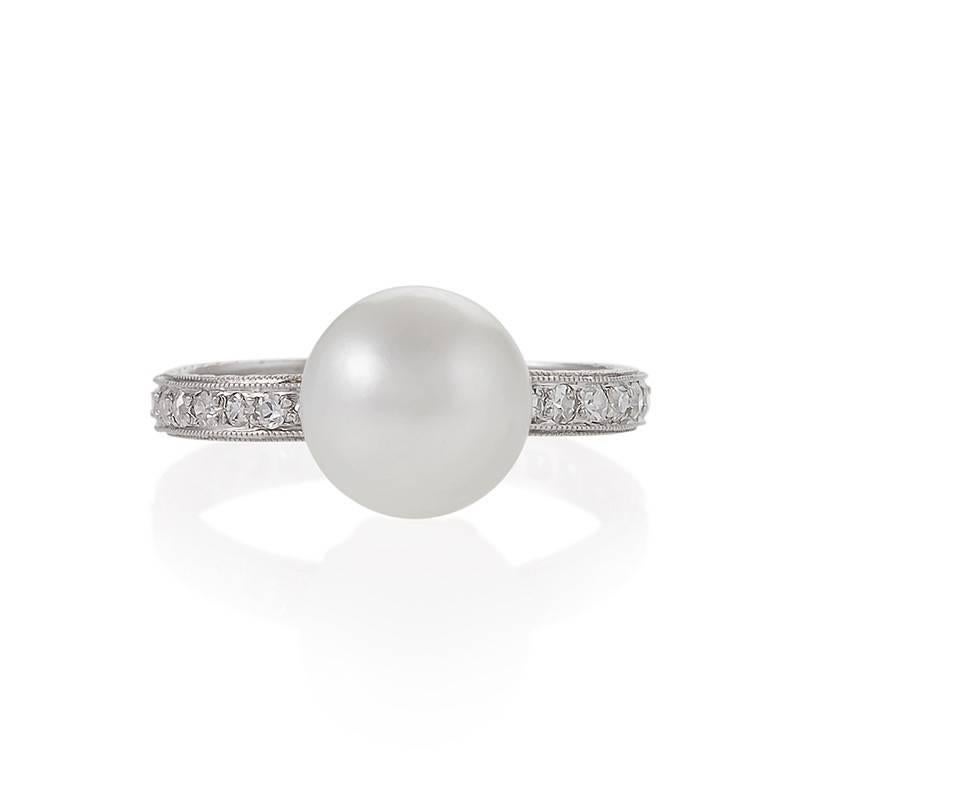 platinum ring with pearl