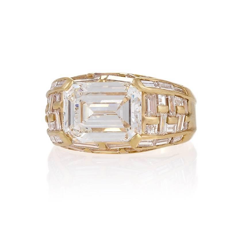Bulgari Estate Diamond and Gold Ring In Excellent Condition In New York, NY