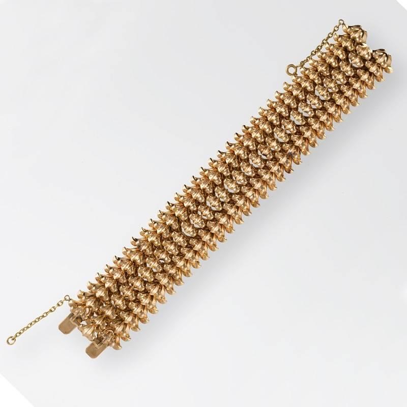 Retro Gold Flexible Bracelet In Excellent Condition For Sale In New York, NY