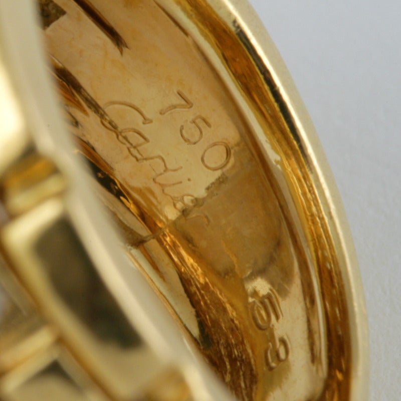 Cartier Bombe-Ring aus Gold mit Diamanten