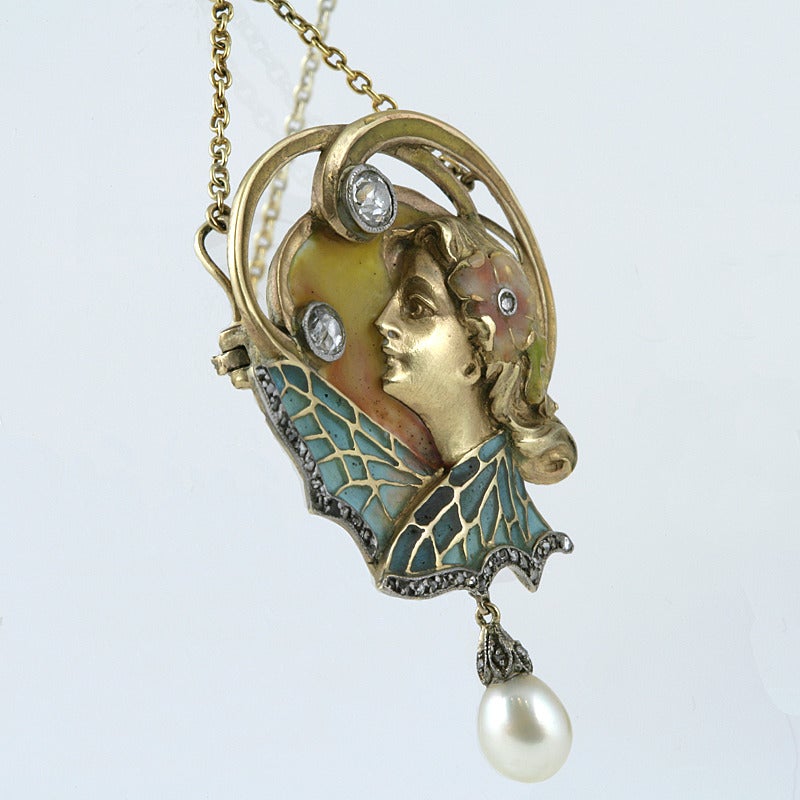 French Art Nouveau Plique-à-Jour Enamel Diamond Gold Maiden Necklace In Excellent Condition In New York, NY