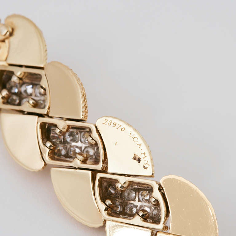 Van Cleef & Arpels Mid 20th Century Diamond Gold Bracelet 2