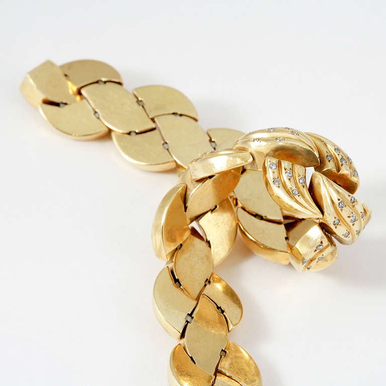 Van Cleef & Arpels 1940s Diamond Gold Necklace and Bracelets 3