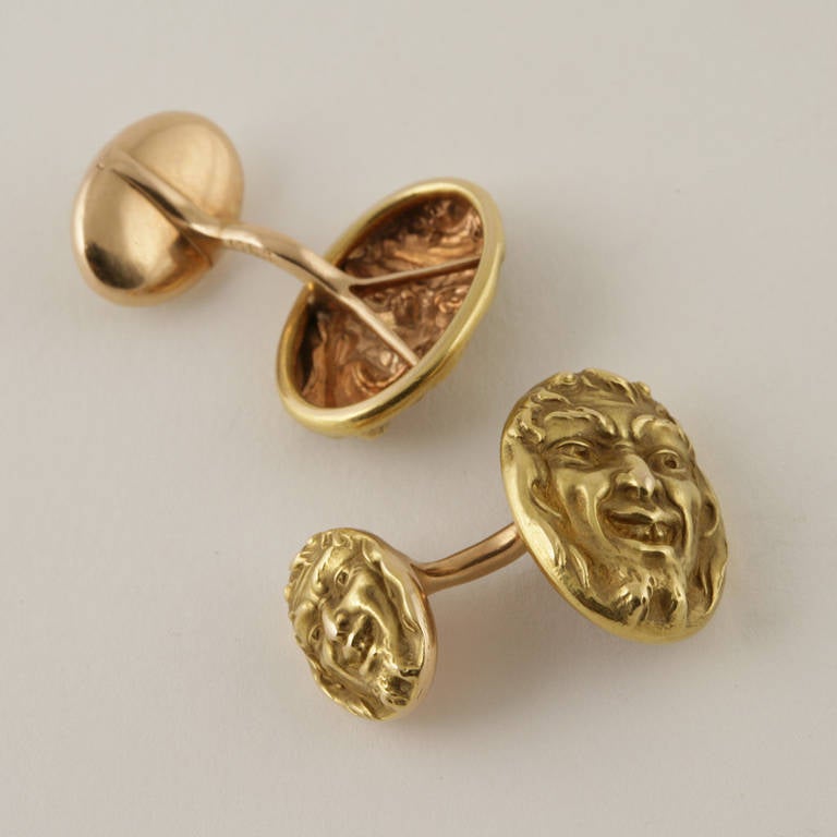 Krementz & Co. Art Nouveau Gold Repousse Cufflinks In Excellent Condition In New York, NY