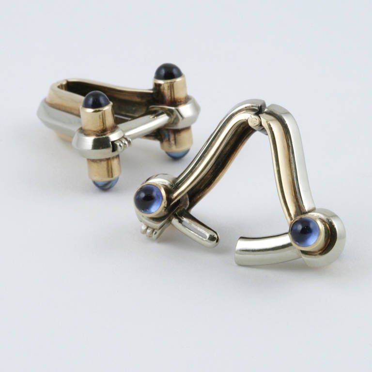 1960s Blue Sapphire Gold and Platinum Cuff Links In Excellent Condition In New York, NY