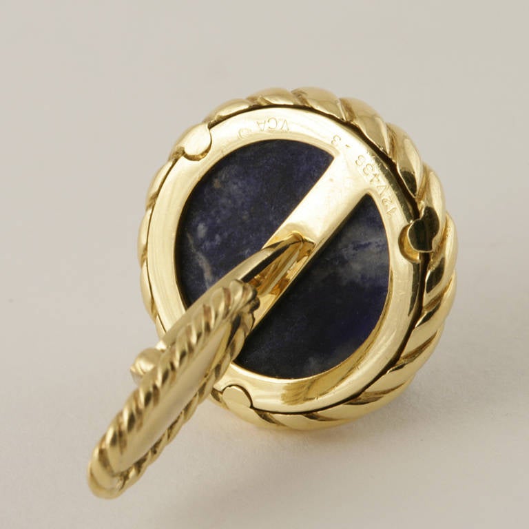 Van Cleef & Arpels Mid 20th Century Lapis Lazuli Gold Cufflinks In Excellent Condition In New York, NY