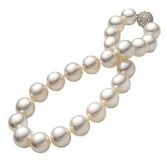 South Sea Cultured Pearl Necklace and Diamond Platinum Clasp 3