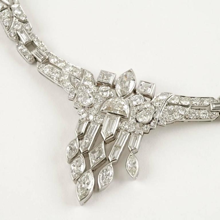 1920's Art Deco Diamond and Platinum Necklace For Sale at 1stdibs