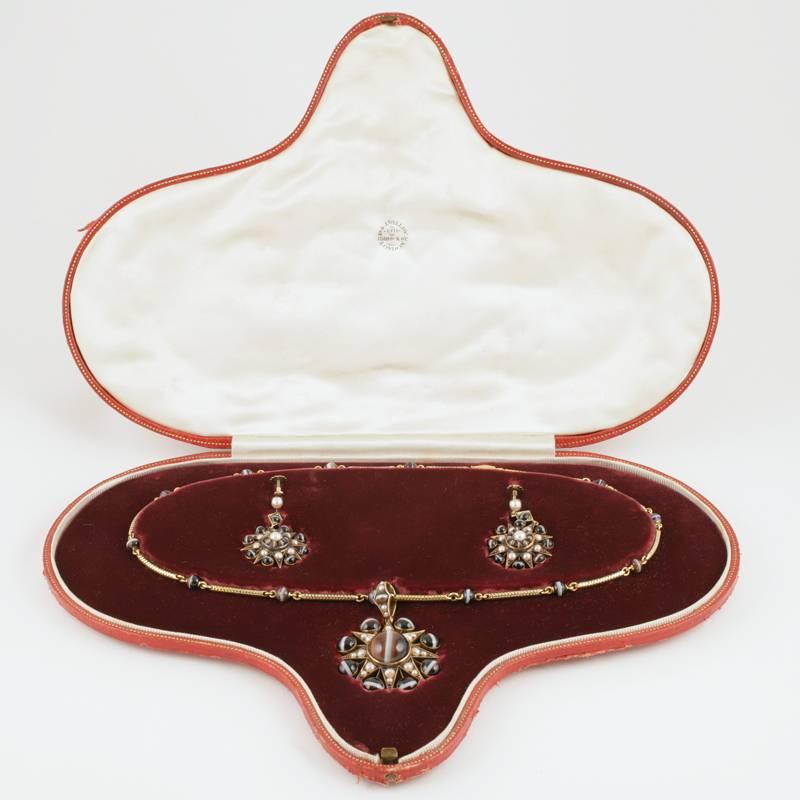 Women's Victorian Demi-Parure of Banded Agate and Pearl