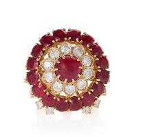Van Cleef & Arpels Ruby Diamond Gold Ring