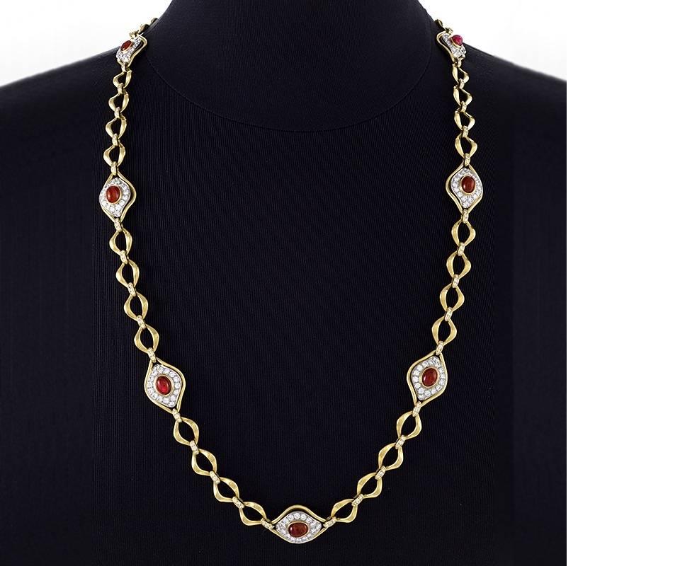 O.J.Perrin Paris 1970's Diamond, Ruby, Gold and Platinum Link Necklace In Excellent Condition In New York, NY
