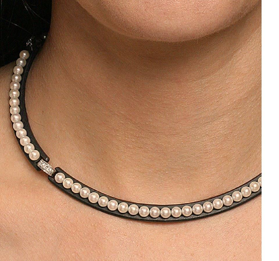 Marsh Mid-20th Century Patinated Steel White Gold and Cultured Pearl Necklace In Excellent Condition In New York, NY