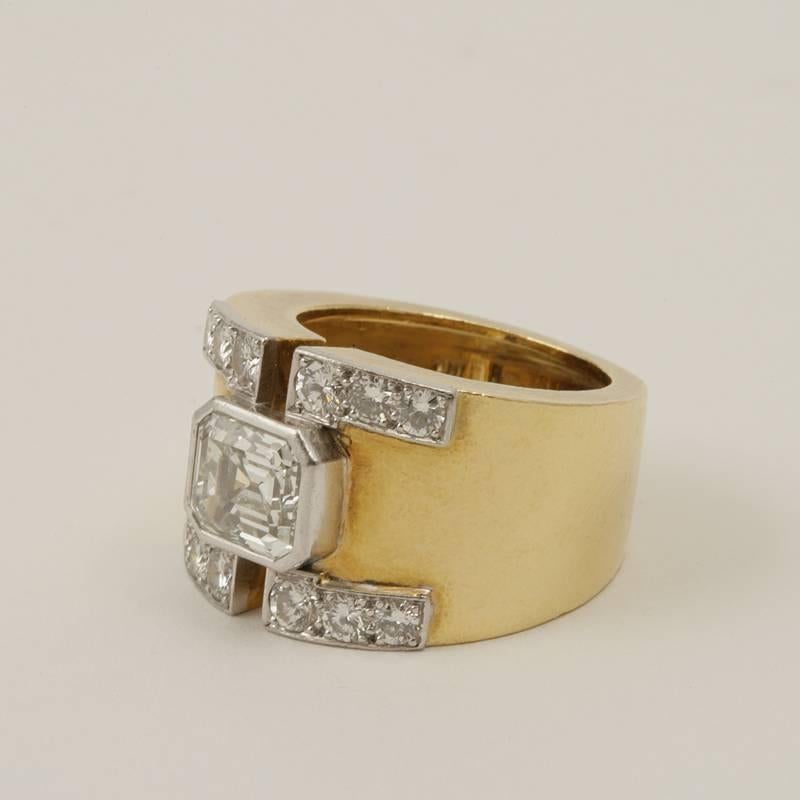 David Webb 1970s Diamond Gold and Platinum Ring In Excellent Condition In New York, NY