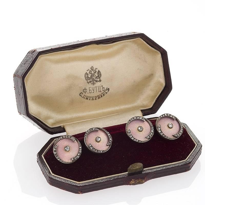 E. A. Kollin (Workmaster for Fabergé), Guilloché Gold and Diamond Cuff Links In Excellent Condition In New York, NY