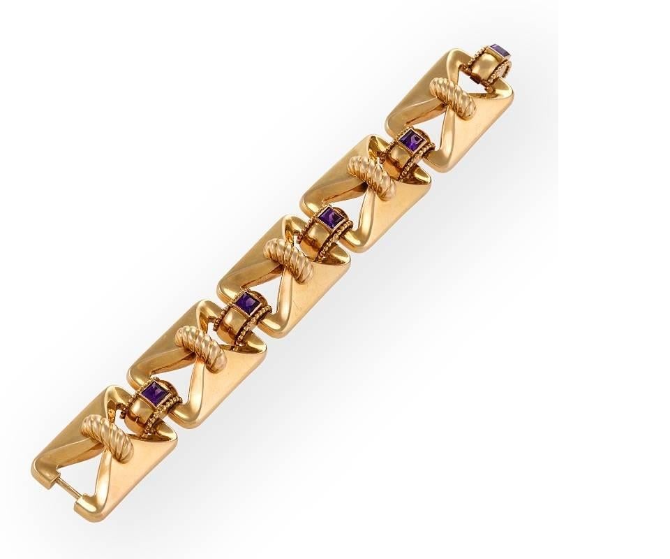 French 1950s Amethyst and Gold Link Bracelet In Excellent Condition In New York, NY