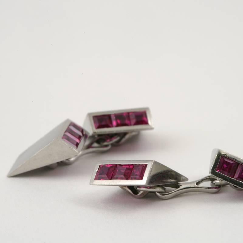 1930s Art Deco Ruby and Platinum Cuff Links In Excellent Condition For Sale In New York, NY