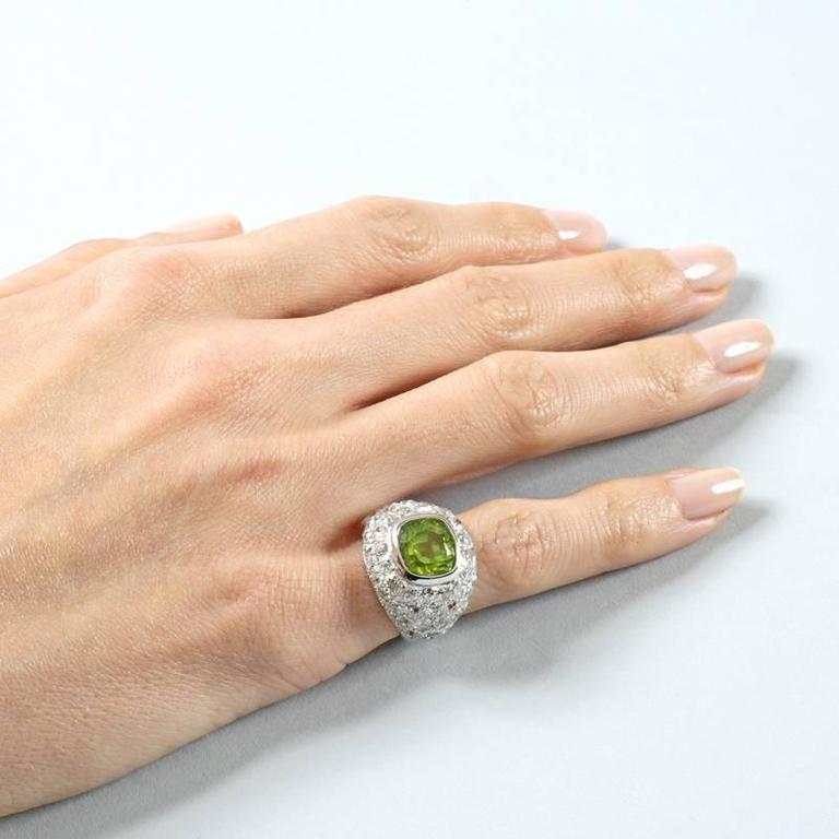René Boivin Paris 1930s Art Deco Peridot Diamond Gold Ring In Excellent Condition For Sale In New York, NY