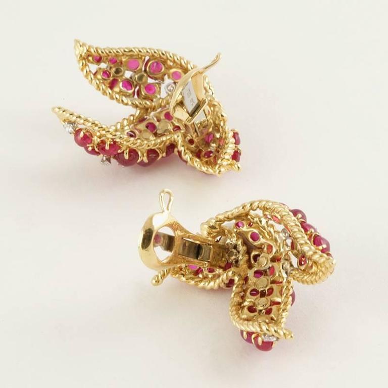 Cabochon David Webb 1960s Ruby, Diamond and Gold Earrings For Sale