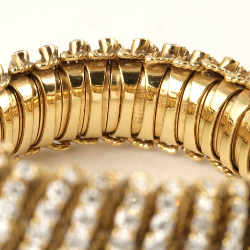 Van Cleef & Arpels Paris Mid-20th Century Diamond and Gold Bracelet 1