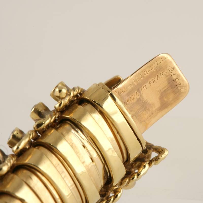 Van Cleef & Arpels Paris Mid-20th Century Diamond and Gold Bracelet 3