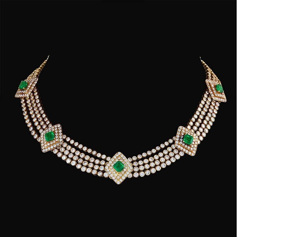Women's Late 20th Century Emerald Diamond Gold Necklace 