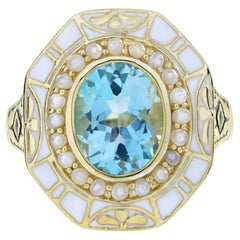 Anillo de Cóctel Estilo Antiguo con Perla Topacio Azul y Esmalte Blanco en Oro Amarillo de 14K