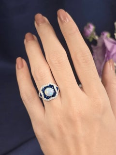 Geometrischer Statement-Ring mit Opal, Saphir und Diamanten aus 18-karätigem Weißgold