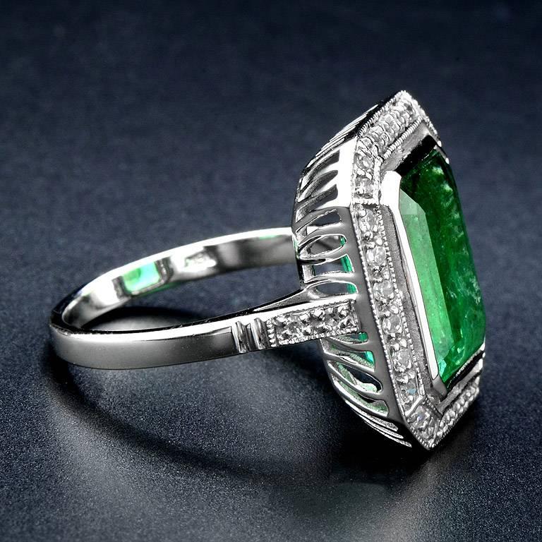 Art Deco Certified 6.401 Carat Zambian Emerald Diamond 18 Karat White Gold Cocktail Ring