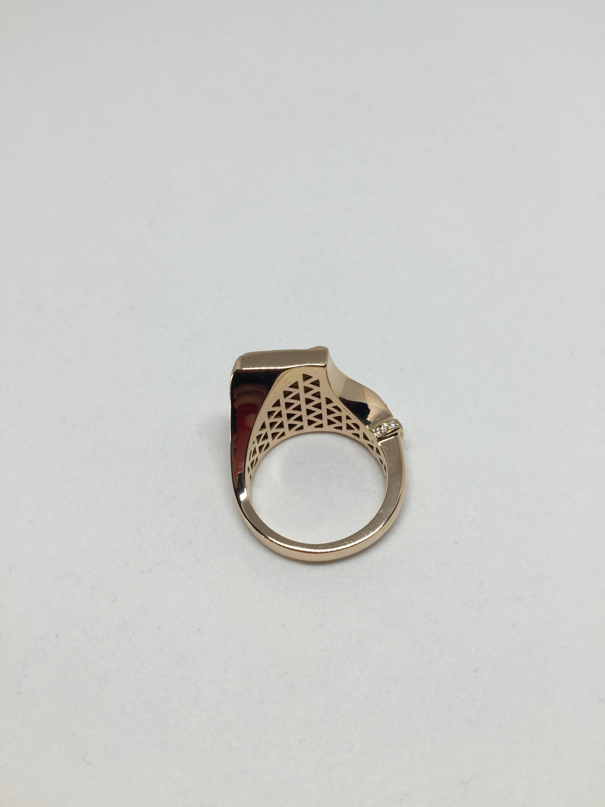 18 Karat Rose Gold White and Black Diamond Cocktail Ring  For Sale 3