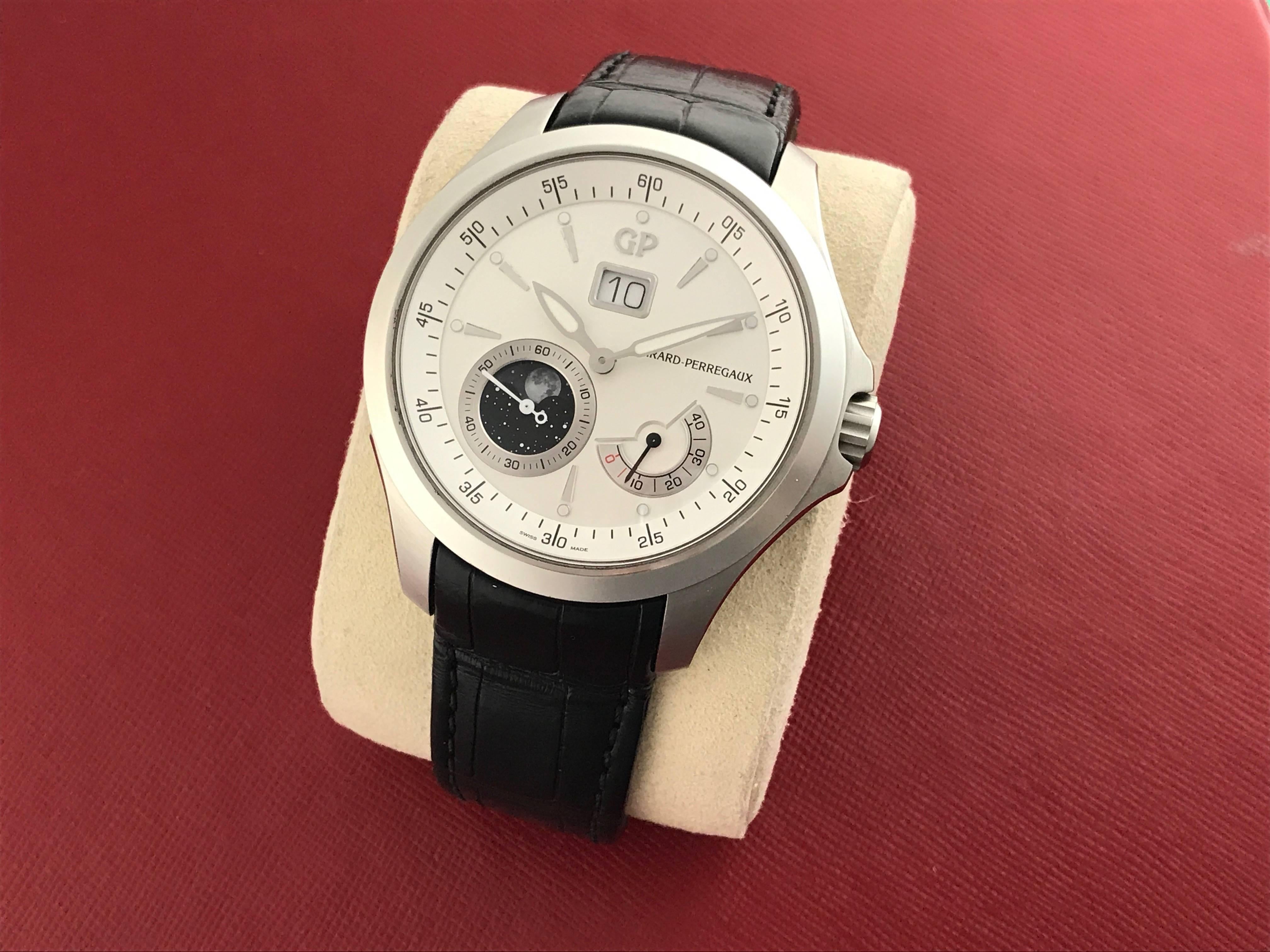 Contemporary Girard Perregaux stainless steel Traveller Moonphase Automatic Wristwatch 