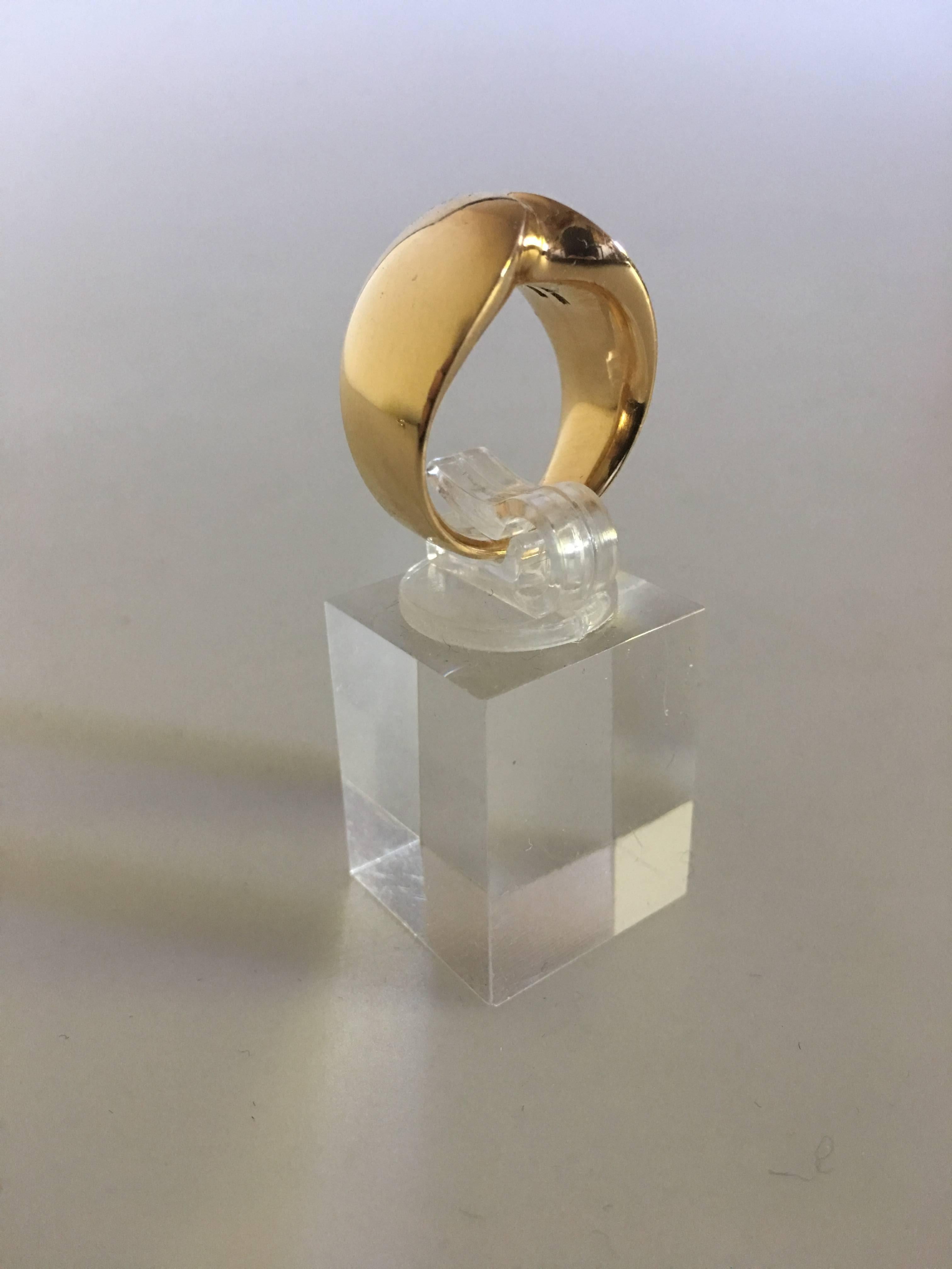 Georg Jensen 18K Gold Nanna Ditzel Ring No. 100 / 1100. Ring Size No. 53 (US Size 6½). Weighs 19 grams.