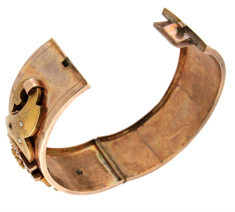 1800s Antique Yellow Gold Bangle Bracelet For Sale at 1stdibs