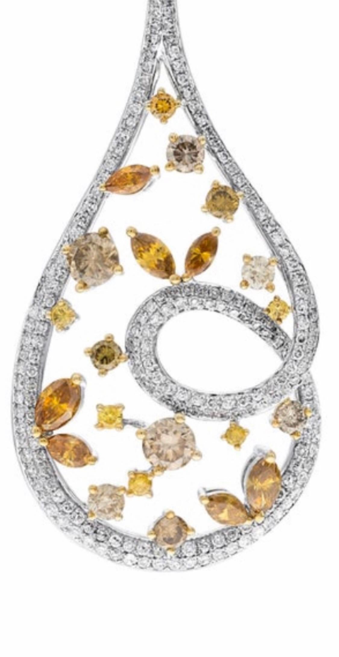 IGR 8,01 Karat weißer und farbiger runder Diamant-Tropfenohrringe aus 18 Karat Gold (Rundschliff) im Angebot