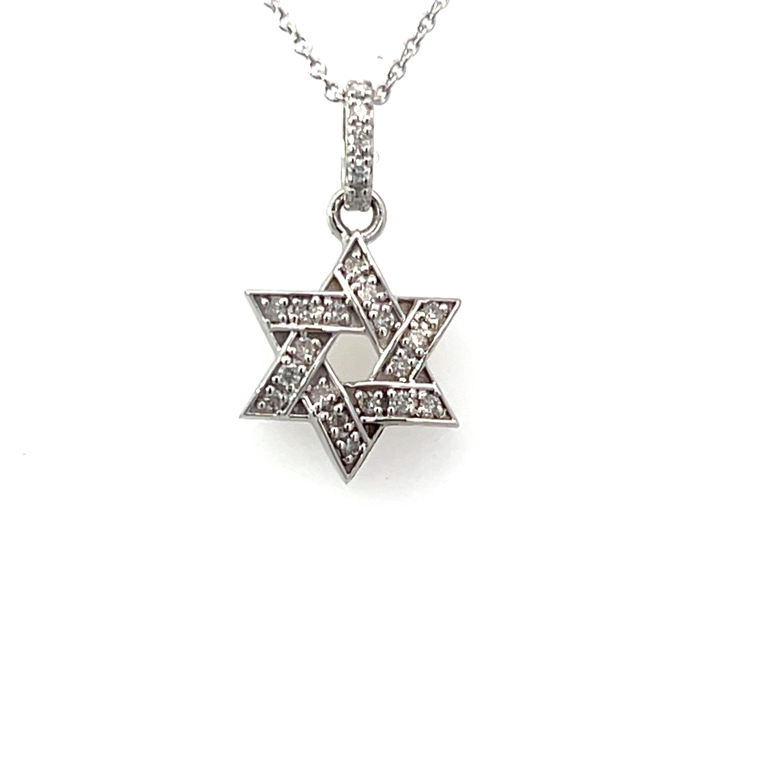 Diamond Star of David Round 0.12 Carat Pendant 18 Karat Gold Chain Necklace In New Condition For Sale In London, GB