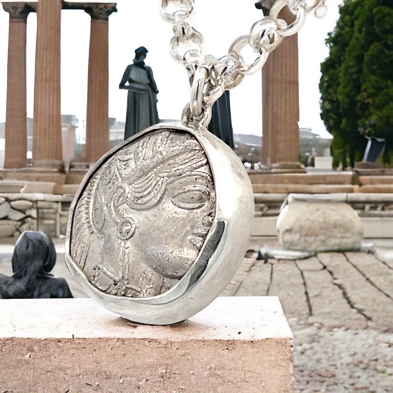 Athena Halskette Münzanhänger Echte antike griechische Athener Silber Tetradrachme im Angebot 10