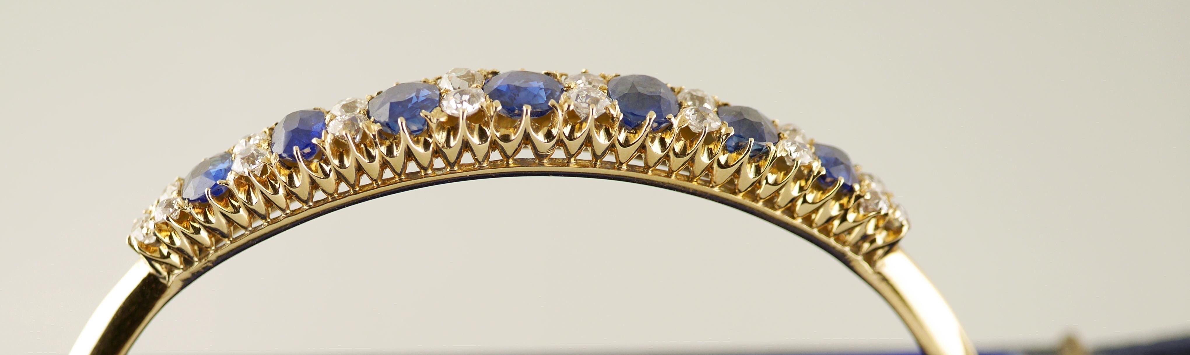 Yellow Gold Victorian Natural Untreated Sapphire Diamond Bangle circa 1860 For Sale 5